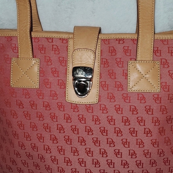 Dooney & Bourke Medium Shopper Tote &  Zippered Pouch Set - Picture 6 of 16